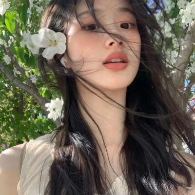 女孩的灵缇犬